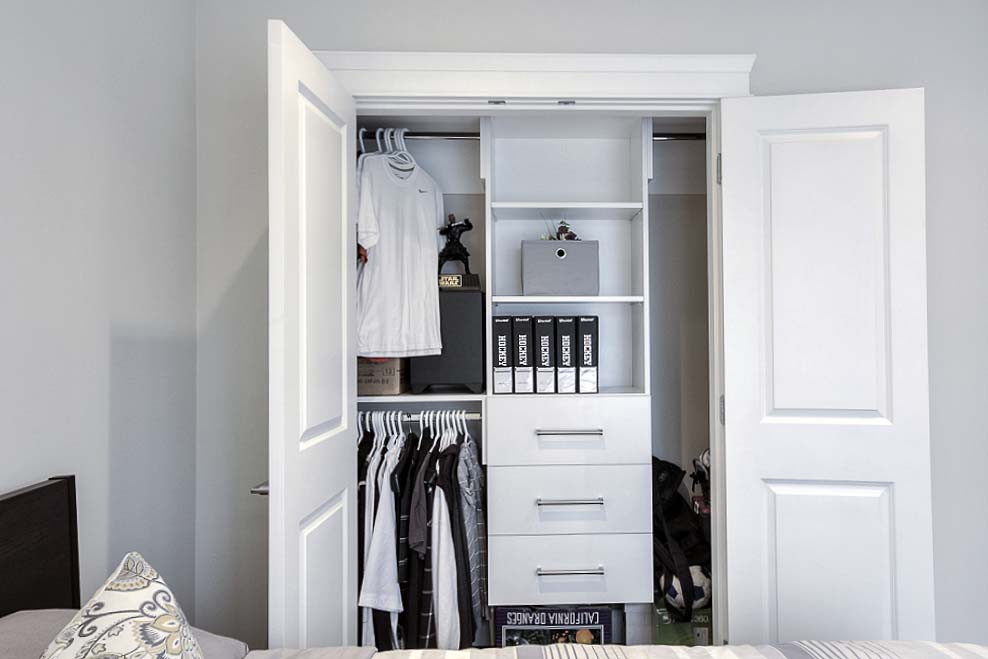 burnaby-home-bedroom-closet