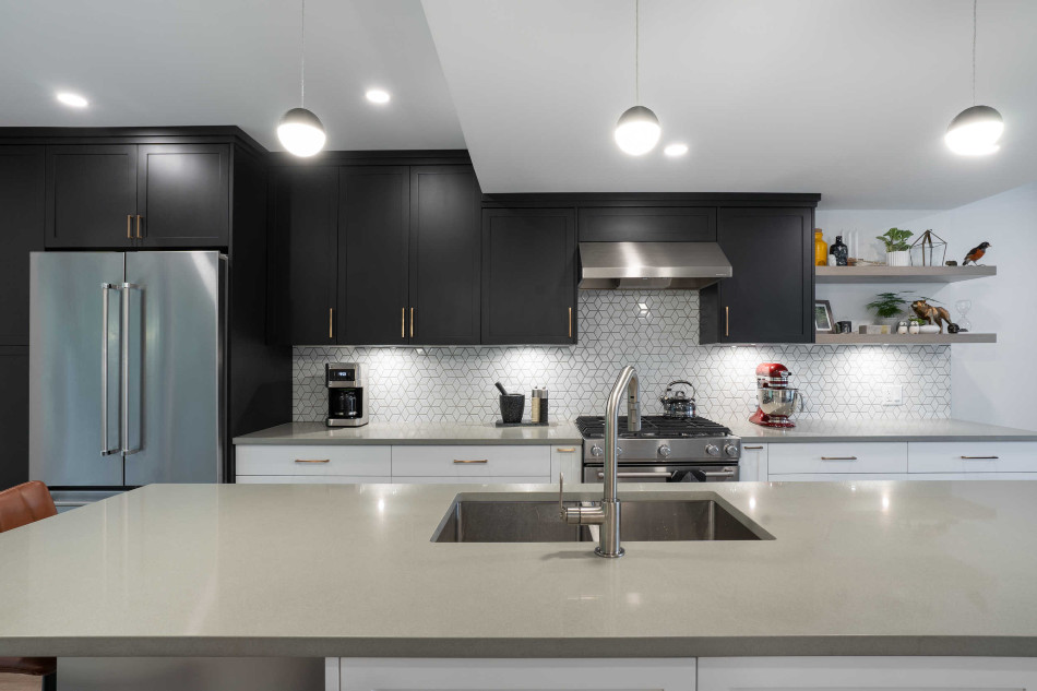 Port Moody townhouse kitchen backsplash