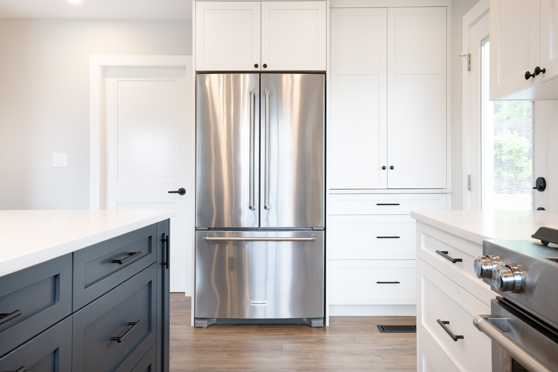 Coquitlam remodel kitchen shaker cabinetry