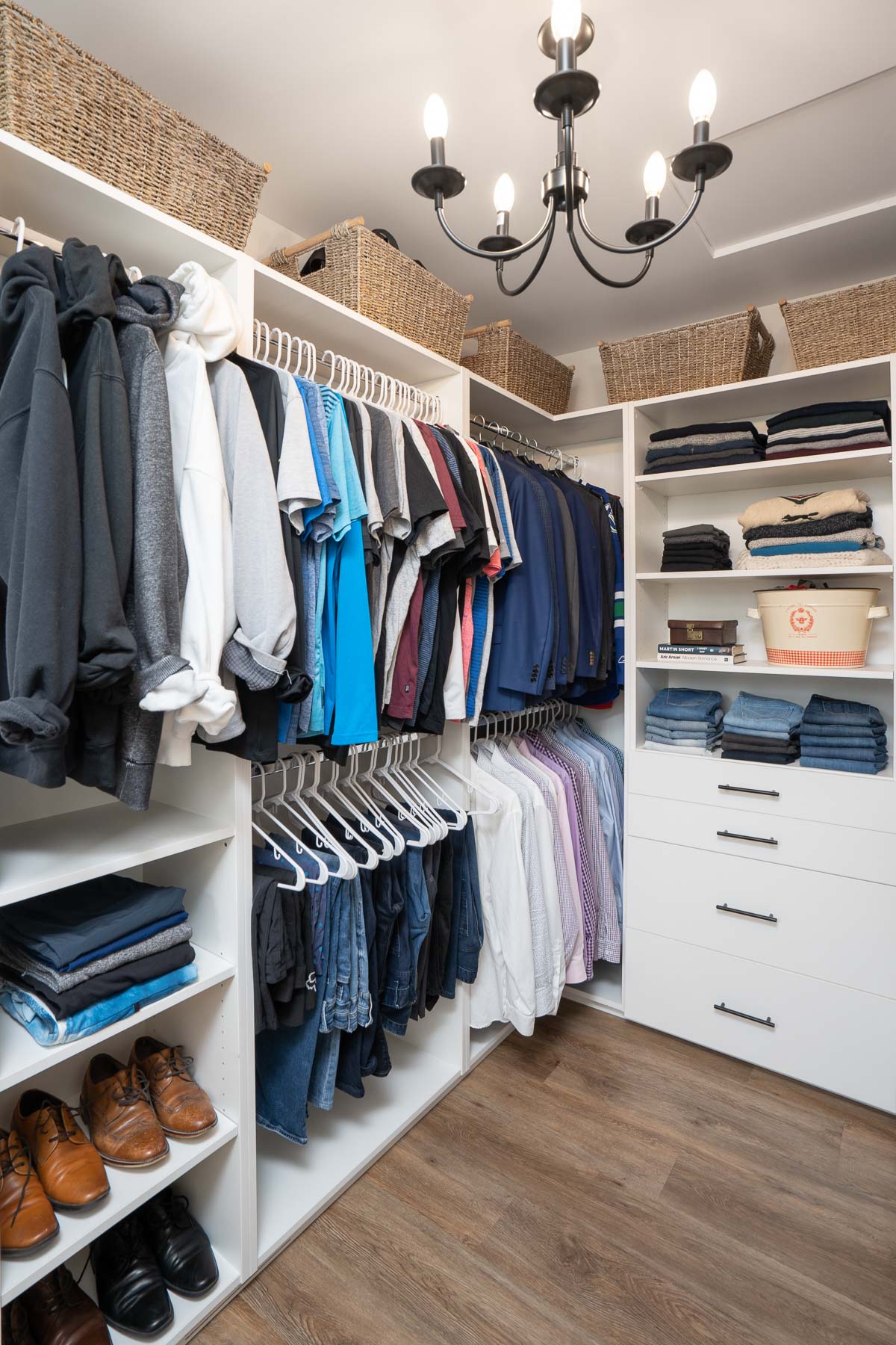 Coquitlam custom walk-in closet